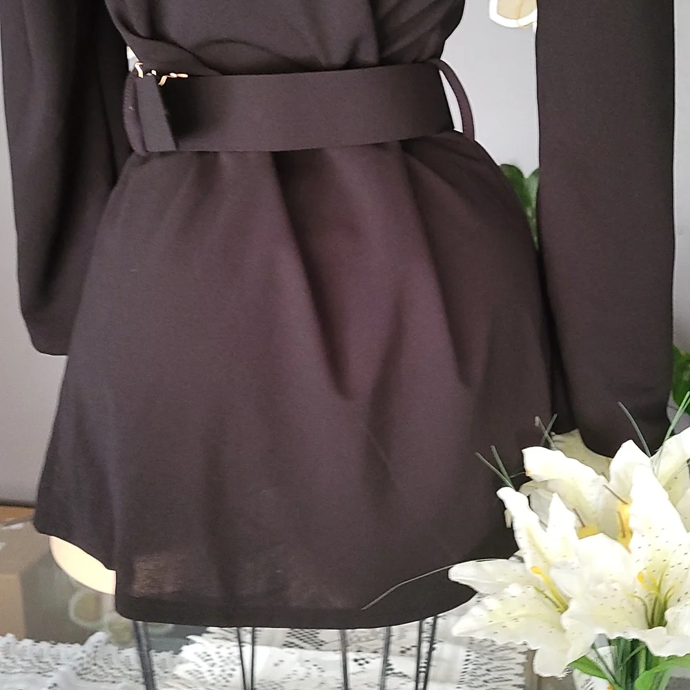 MAKE AN OFFER! IMPORTED BLAZER WORK OR PLAY - Picture 14 of 17